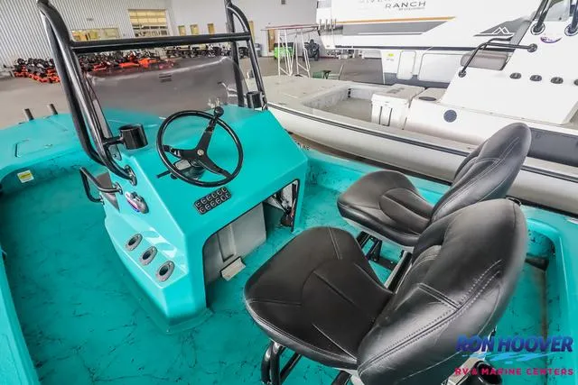 Slide: The Image of Majek 226 Illusion 2025 - 15