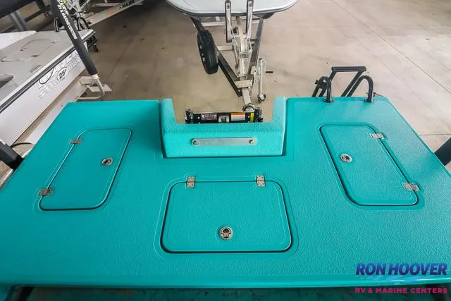 Slide: The Image of Majek 226 Illusion 2025 - 19