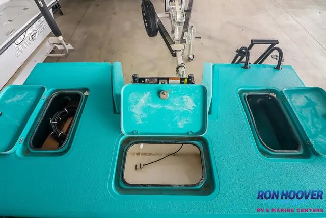 Slide: The Image of Majek 226 Illusion 2025 - 20