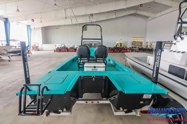 Slide: The Image of Majek 226 Illusion 2025 - 6