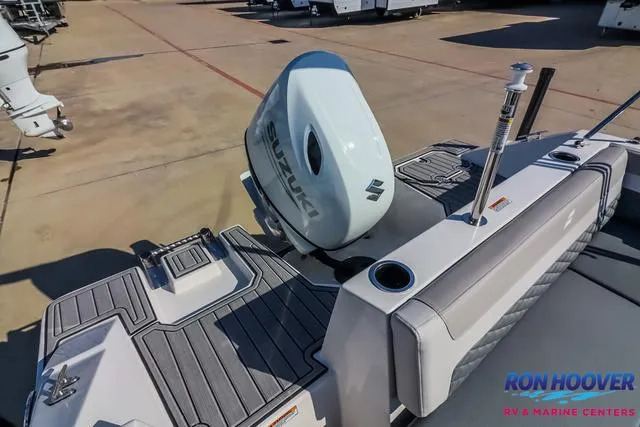Slide: The Image of 2025 Starcraft SVX171 boat with Suzuki outboard motor at Ron Hoover RV & Marine Centers. - 24