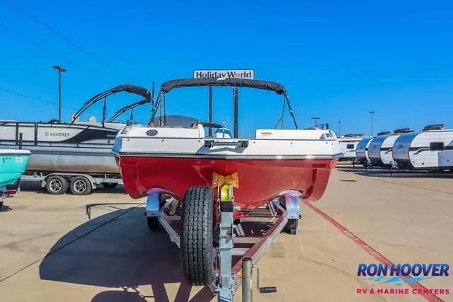 Slide: The Image of 2025 Starcraft SVX171 boat on trailer at Ron Hoover RV & Marine Centers. - 3