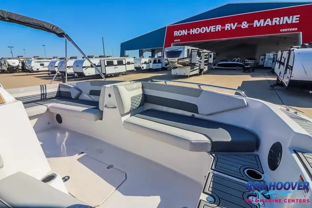 Slide: The Image of 2025 Starcraft SVX171 boat interior at Ron Hoover RV & Marine Center. - 8