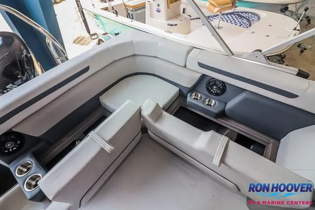 Slide: The Image of Hurricane FunDeck 2260 REF 2025 - 20