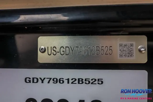 Slide: The Image of Hurricane FunDeck 2260 REF 2025 - 28