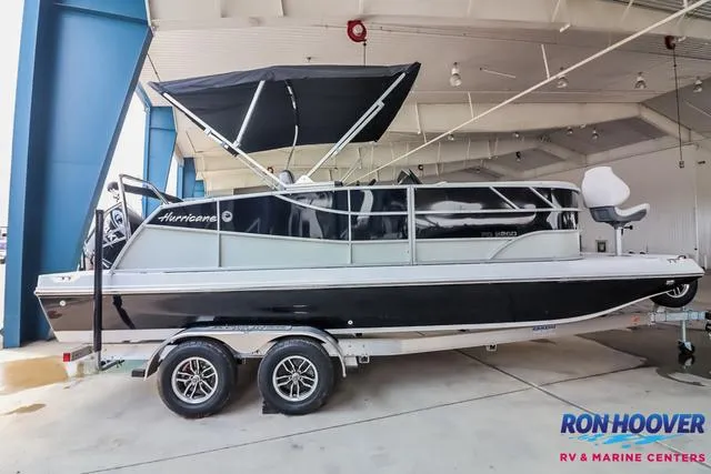 Slide: The Image of Hurricane FunDeck 2260 REF 2025 - 7