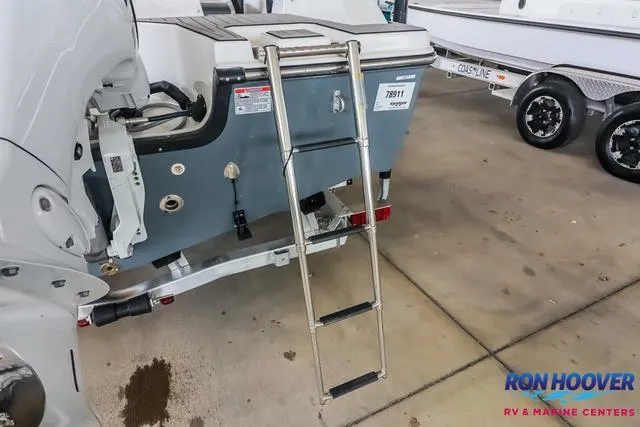 Slide: The Image of 2025 Starcraft SVX171 boat with ladder at Ron Hoover RV & Marine Centers. - 32