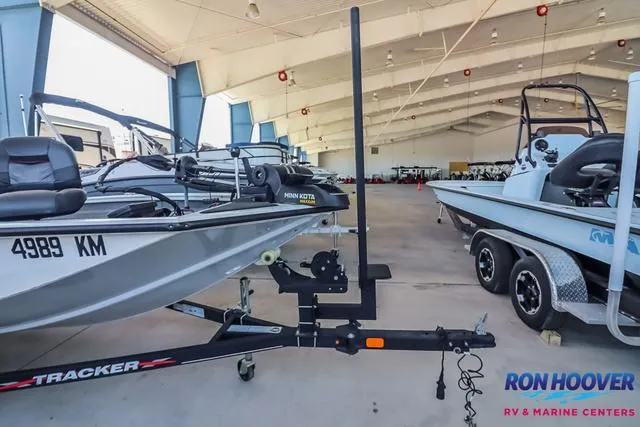 Slide: The Image of 2021 Tracker Pro Team 190 TX TE boat in showroom at Ron Hoover RV & Marine Centers. - 25