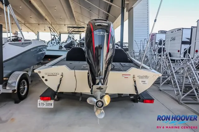 Slide: The Image of 2021 Tracker Pro Team 190 TX TE boat displayed at Ron Hoover RV & Marine Centers. - 5