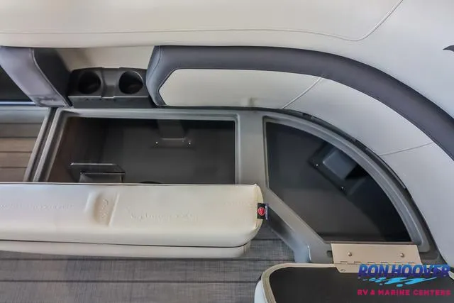 Slide: The Image of Starcraft EXS 1 2025 - 16