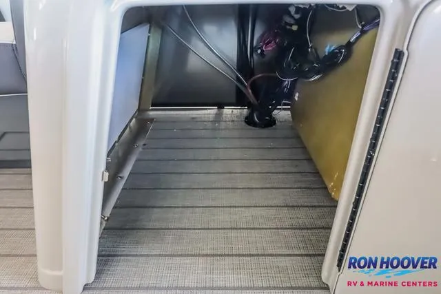 Slide: The Image of Starcraft EXS 1 2025 - 17