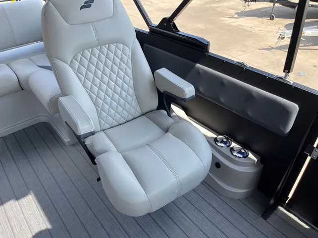 Slide: The Image of Starcraft RX25QDH 2025 - 17