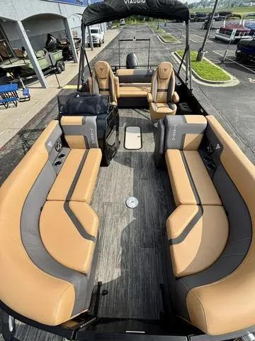 Slide: The Image of Viaggio X22S / DF200ATXSS/ IN STOCK NOW! 2025 - 10