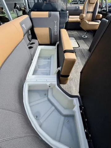 Slide: The Image of Viaggio X22S / DF200ATXSS/ IN STOCK NOW! 2025 - 11