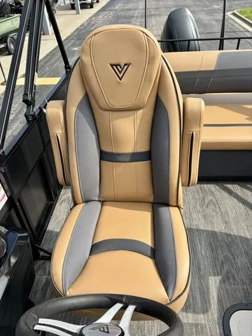 Slide: The Image of Viaggio X22S / DF200ATXSS/ IN STOCK NOW! 2025 - 14