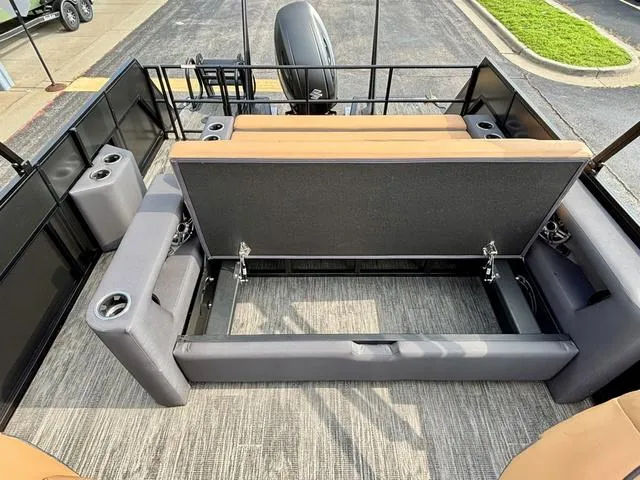 Slide: The Image of Viaggio X22S / DF200ATXSS/ IN STOCK NOW! 2025 - 23