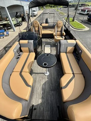 Slide: The Image of Viaggio X22S / DF200ATXSS/ IN STOCK NOW! 2025 - 9