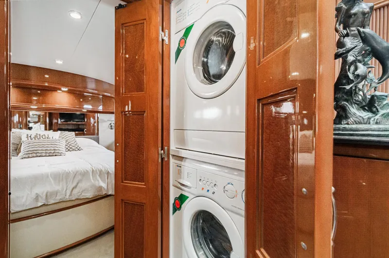 Slide: The Image of Marquis 59 2004 - 48