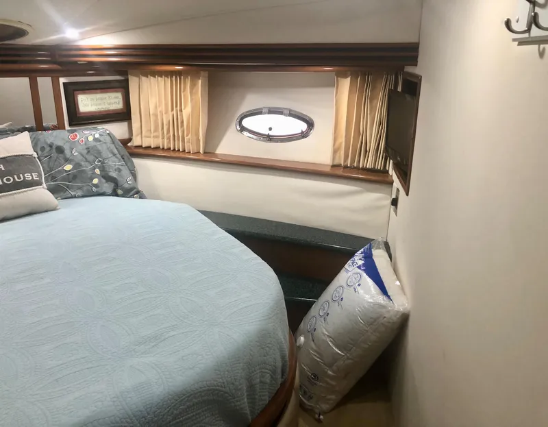 Slide: The Image of Carver 450 Voyager Pilothouse 2000 - 51