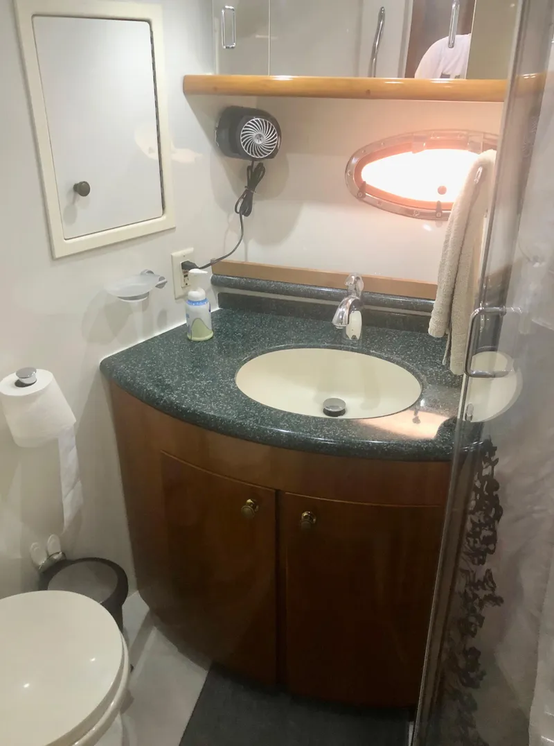 Slide: The Image of Carver 450 Voyager Pilothouse 2000 - 55