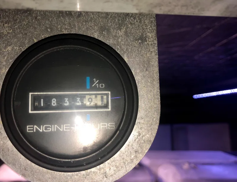 Slide: The Image of Carver 450 Voyager Pilothouse 2000 - 74