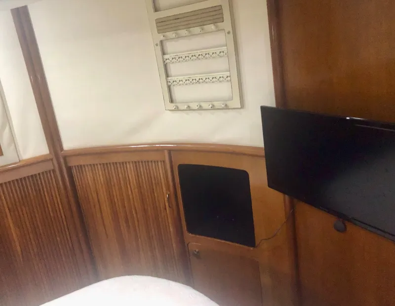 Slide: The Image of Carver Yachts 450 Voyager Pilothouse 2000 - 58