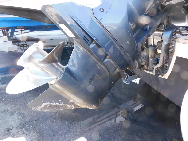 Slide: The Image of Grady-White Bimini 306 2002 - 20