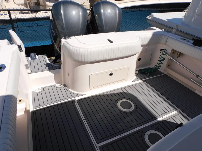 Slide: The Image of Grady-White Bimini 306 2002 - 22