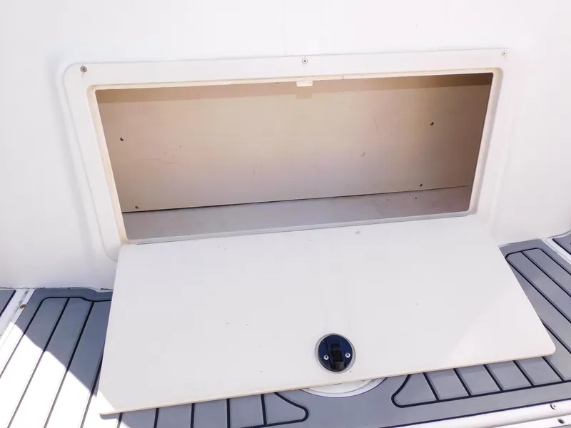 Slide: The Image of Grady-White Bimini 306 2002 - 33