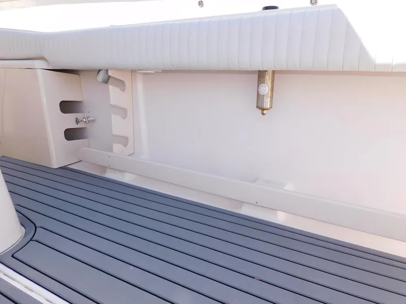 Slide: The Image of Grady-White Bimini 306 2002 - 35