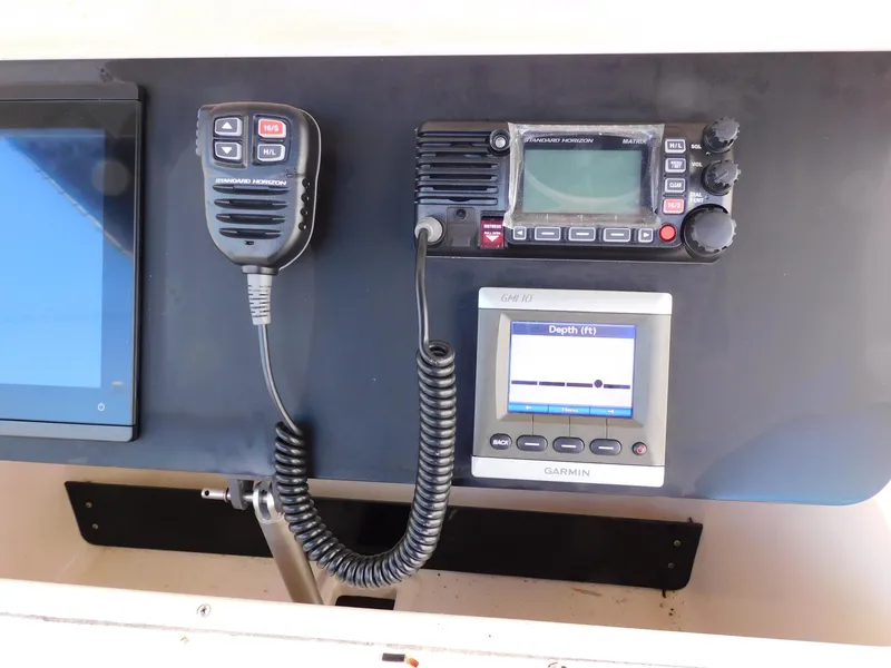 Slide: The Image of Grady-White Bimini 306 2002 - 40