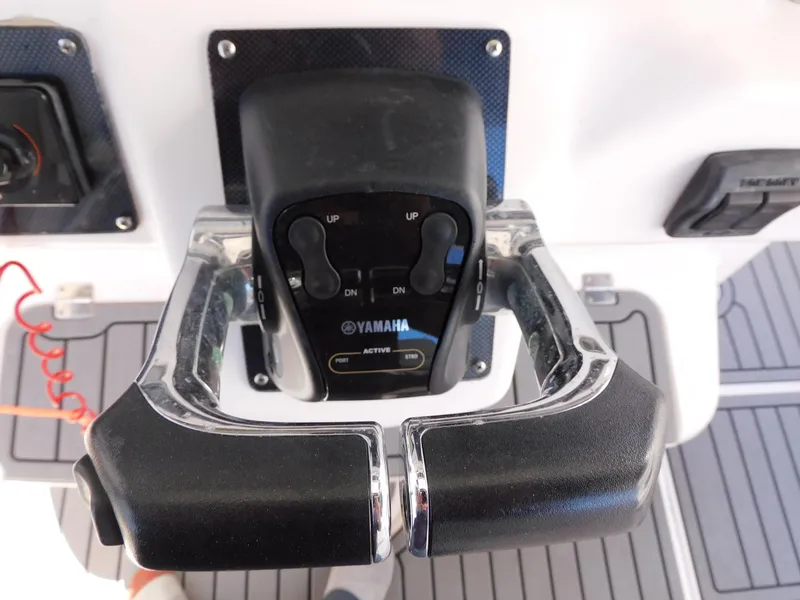 Slide: The Image of Grady-White Bimini 306 2002 - 45