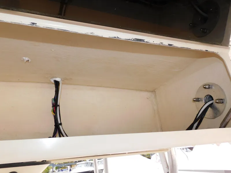 Slide: The Image of Grady-White Bimini 306 2002 - 50