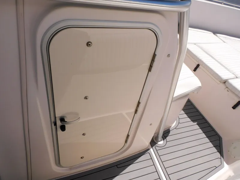 Slide: The Image of Grady-White Bimini 306 2002 - 80