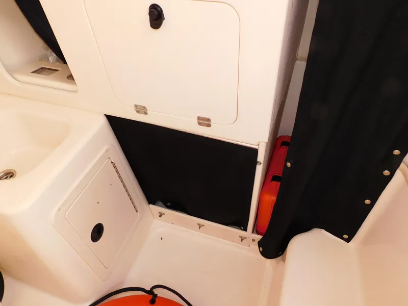 Slide: The Image of Grady-White Bimini 306 2002 - 84