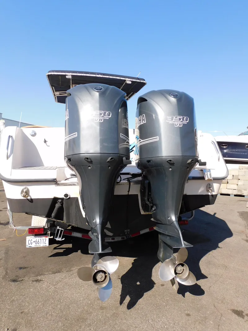 Slide: The Image of Grady-White Bimini 306 2002 - 91