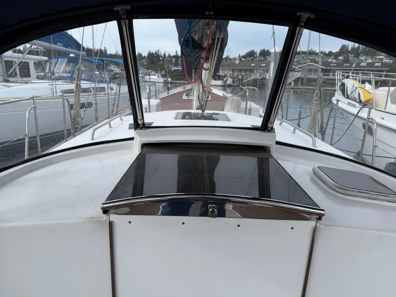 Slide: The Image of Custom Cutter / Sloop 1984 - 12