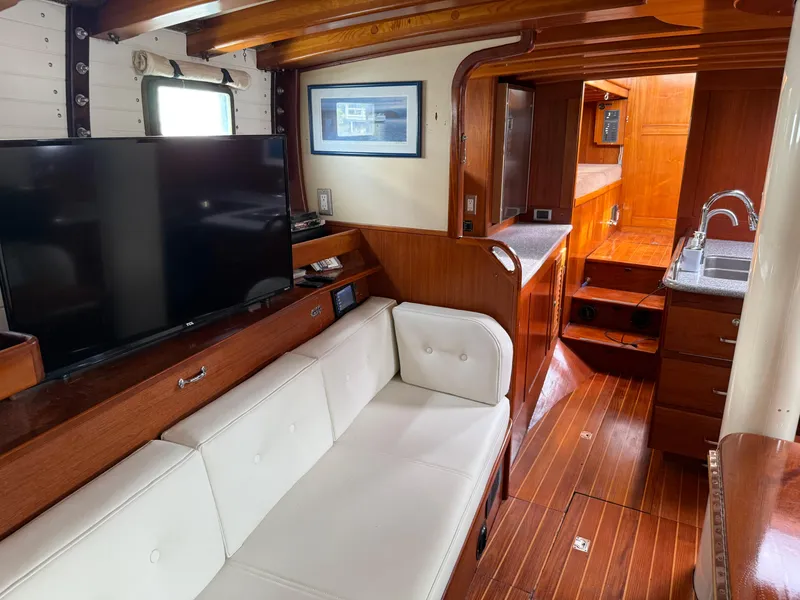 Slide: The Image of Custom Cutter / Sloop 1984 - 2