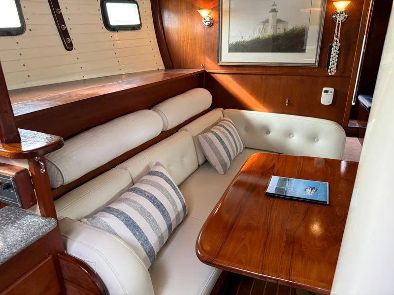 Slide: The Image of Custom Cutter / Sloop 1984 - 20