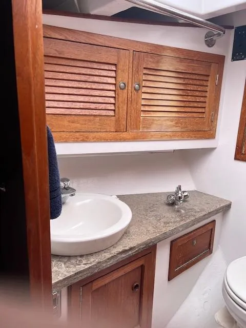 Slide: The Image of Custom Cutter / Sloop 1984 - 23