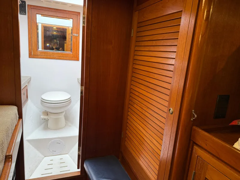 Slide: The Image of Custom Cutter / Sloop 1984 - 25