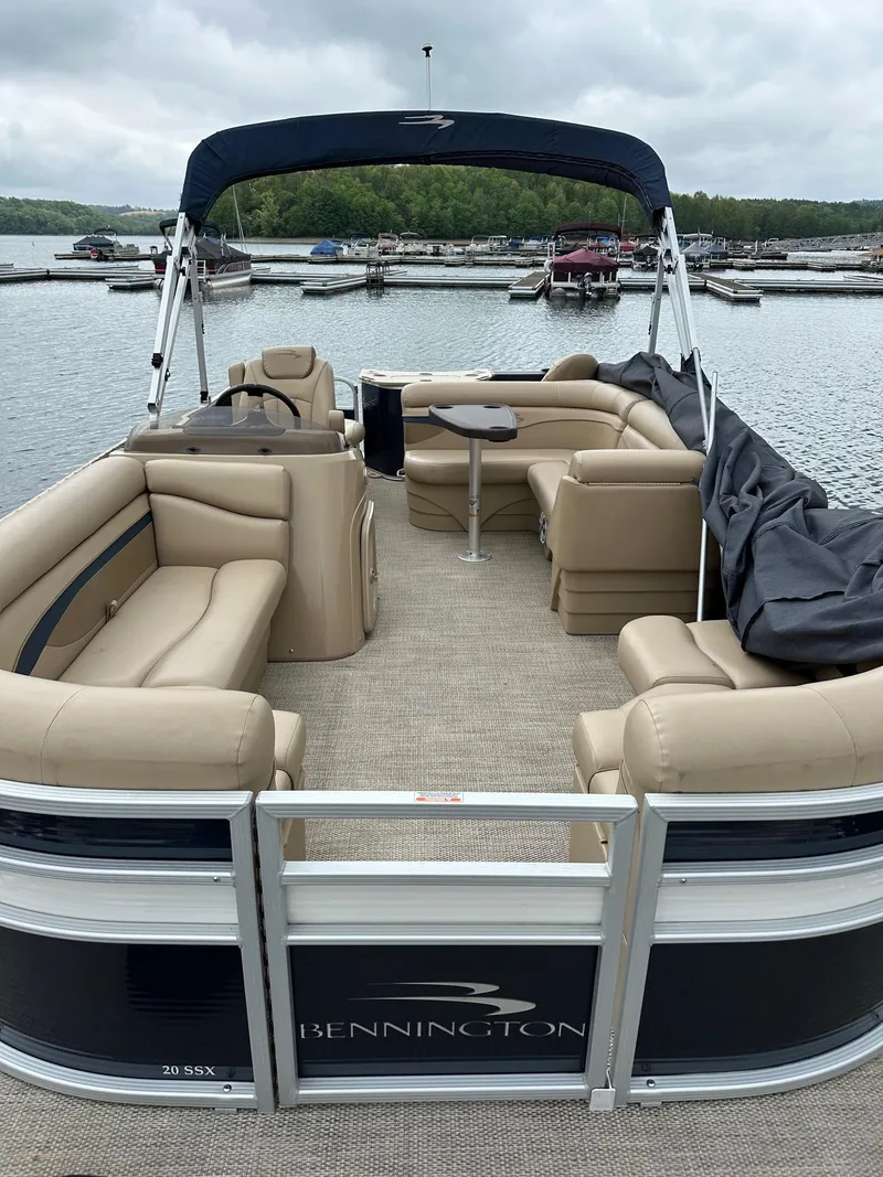 Slide: The Image of 2018 Bennington 20 SSN Family/Fish Pontoon with Yamaha 25Hp, docked on a lake. - 5
