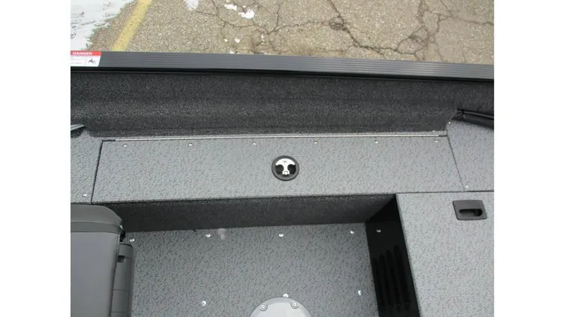 Slide: The Image of Lund Angler 1650 SS 2025 - 10