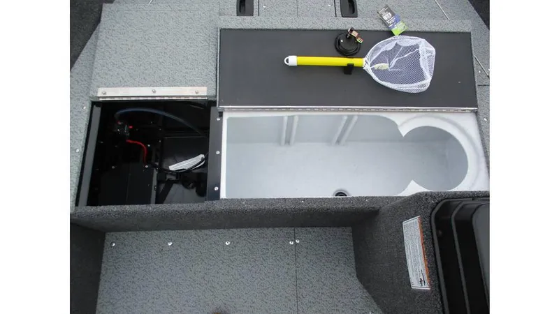 Slide: The Image of Lund Angler 1650 SS 2025 - 15