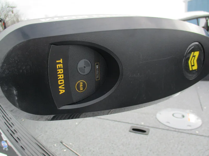 Slide: The Image of Lund Angler 1650 SS 2025 - 6