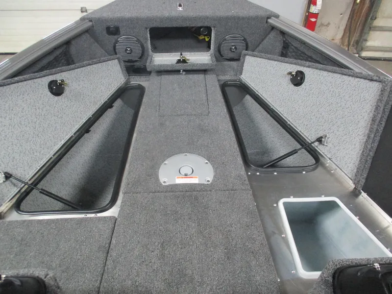 Slide: The Image of Lund Impact XS 1875 Sport 2025 - 13