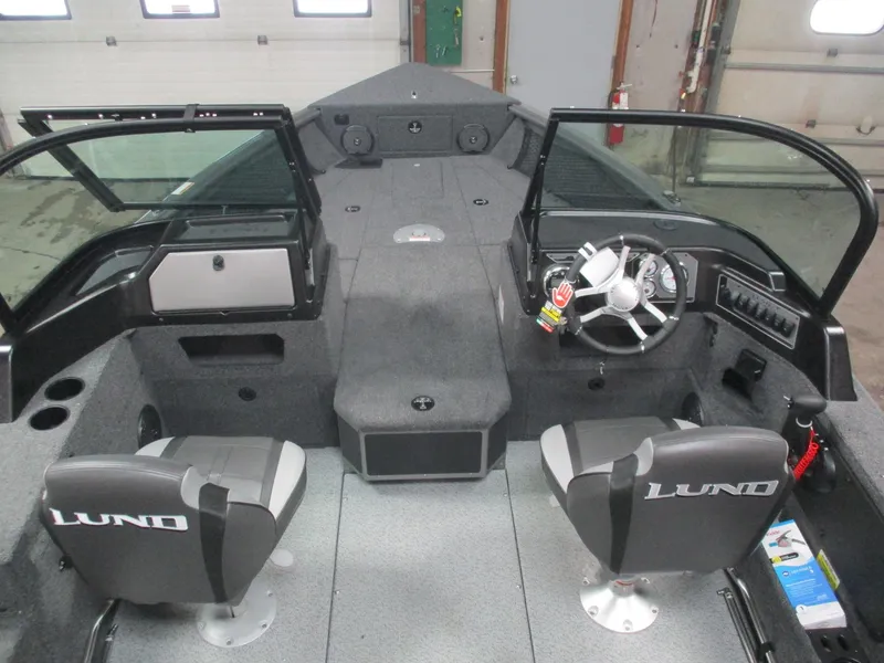 Slide: The Image of Lund Impact XS 1875 Sport 2025 - 2