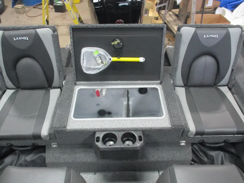 Slide: The Image of Lund Impact XS 1875 Sport 2025 - 4