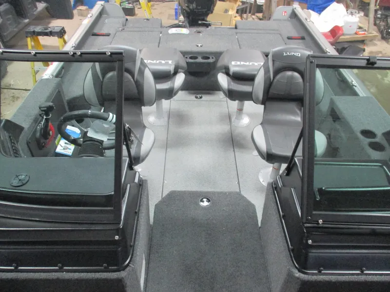 Slide: The Image of Lund Impact XS 1875 Sport 2025 - 11