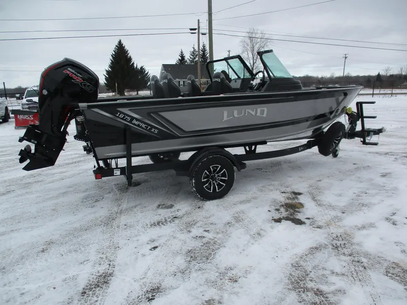 Slide: The Image of Lund Impact XS 1875 Sport 2025 - 13